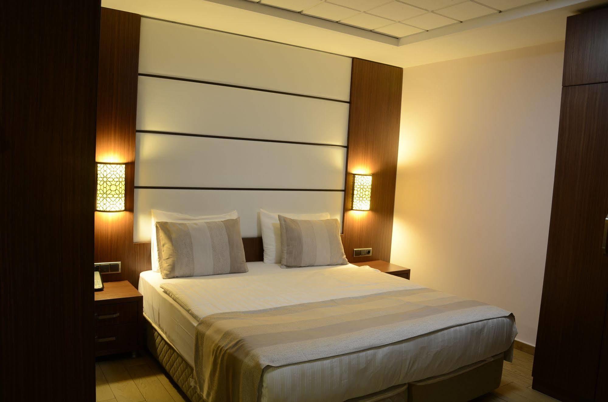 Safa Royal Museum Hotel Konya Bagian luar foto