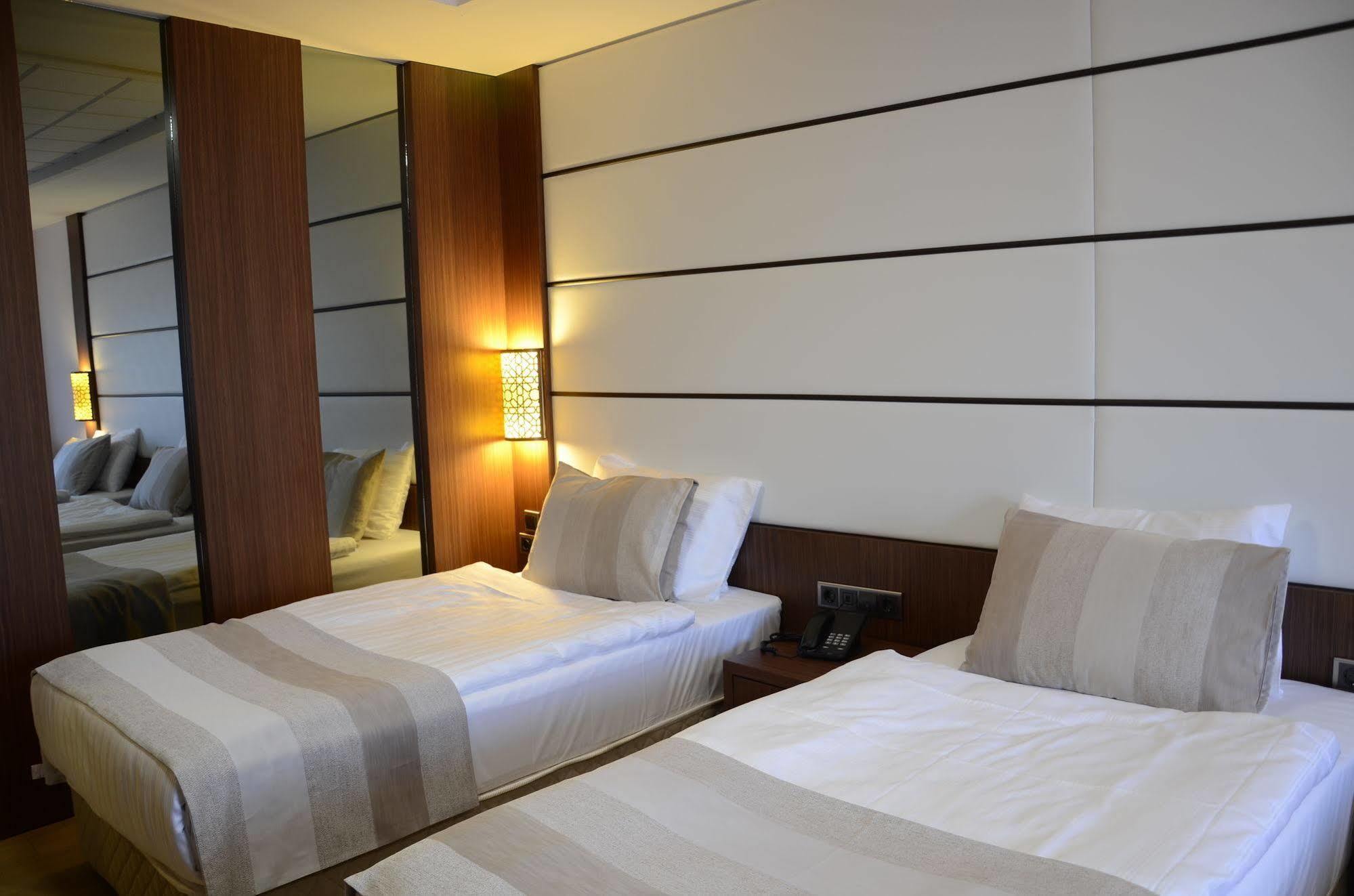 Safa Royal Museum Hotel Konya Bagian luar foto